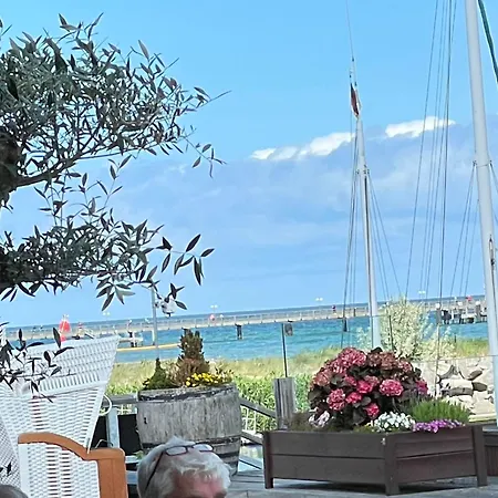 Yachthafentraum Direkt, Am Strand, Seebruecke,hafen, Shopping *