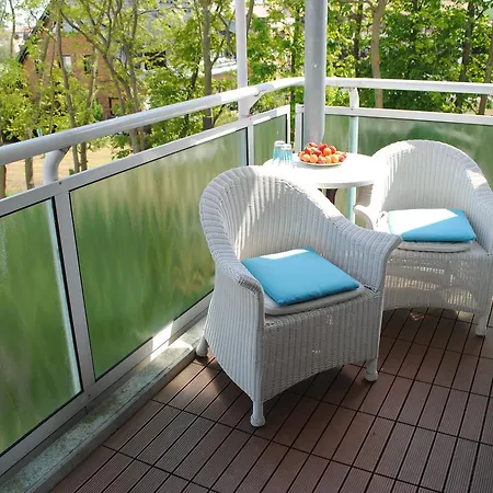 Apartment Yachthafentraum Direkt, Am Strand, Seebruecke,hafen, Shopping Kuehlungsborn