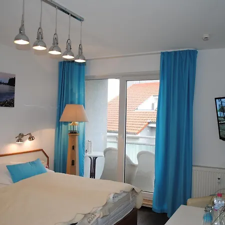 Yachthafentraum In 2 Minuten Am Seebruecke Yachthafen Ostseebad Kühlungsborn